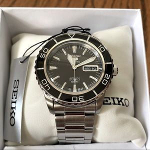 NEW IN BOX Seiko 5 Sport 100M Watch